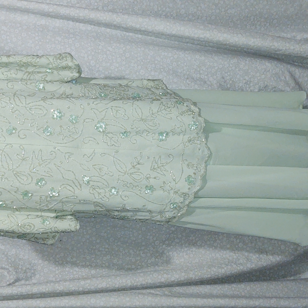 Roman's Formal Dress 2p MOTB - Picture 4 of 4
